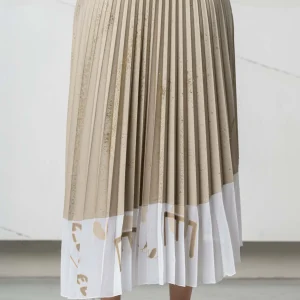 Gonna plissè beige con dettagli oro